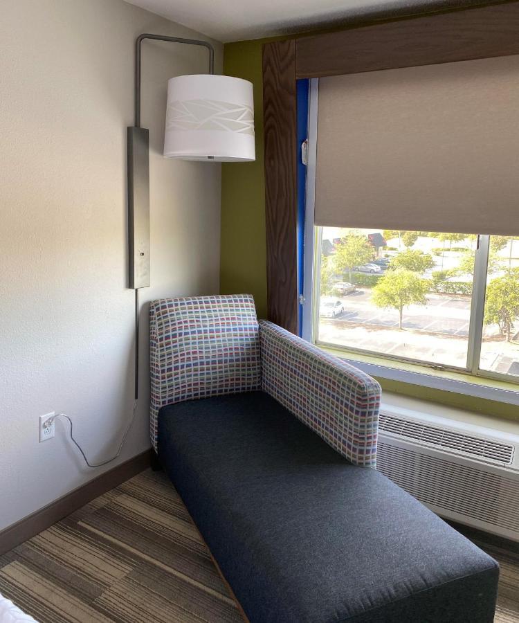 Holiday Inn Express & Suites Columbia-I-26 @ Harbison Blvd By Ihg Екстер'єр фото