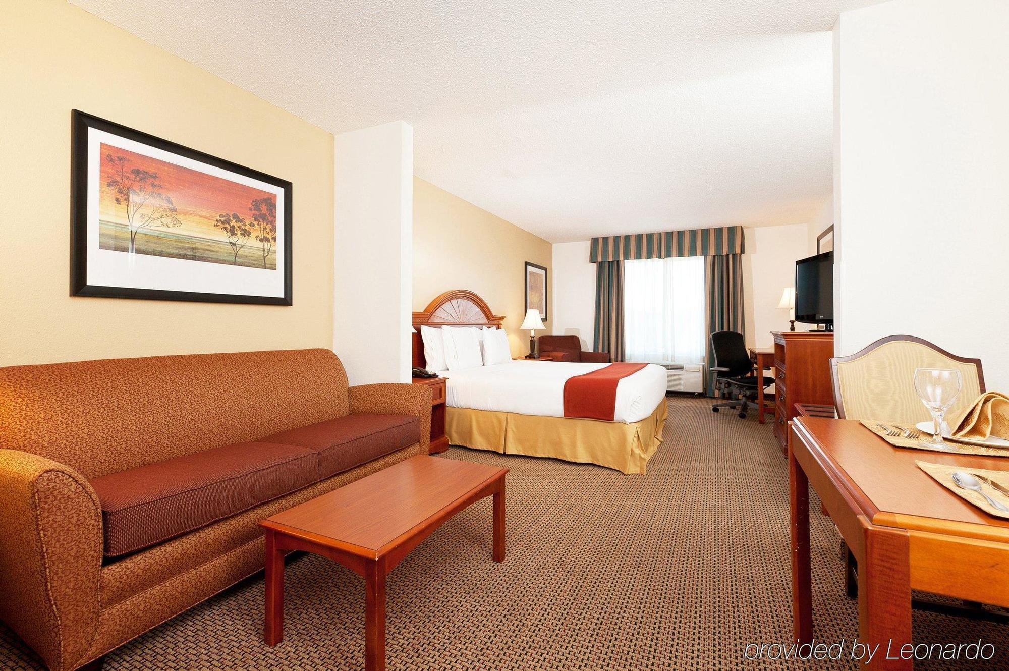 Holiday Inn Express & Suites Columbia-I-26 @ Harbison Blvd By Ihg Екстер'єр фото